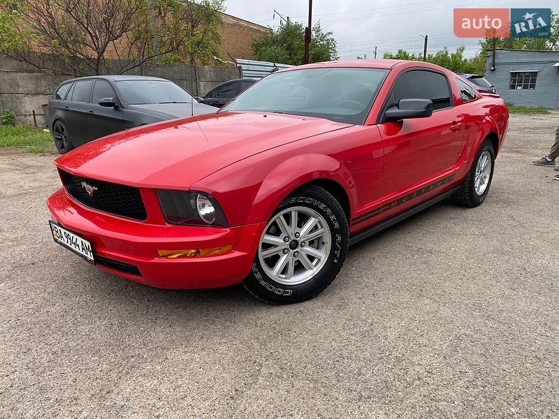 Купе Ford Mustang 2008 в Кропивницком