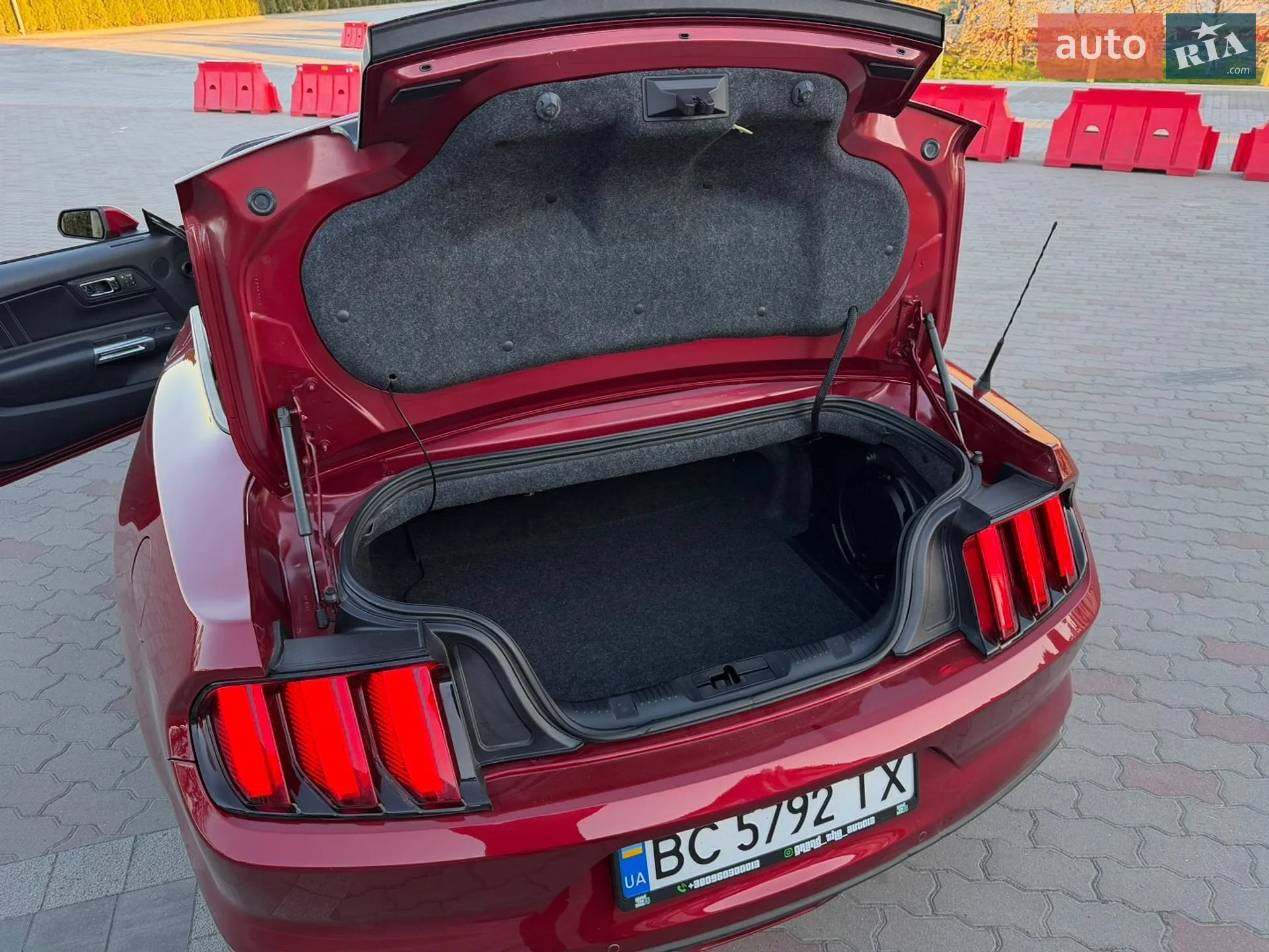 2016 Ford Mustang - мініатюра 28