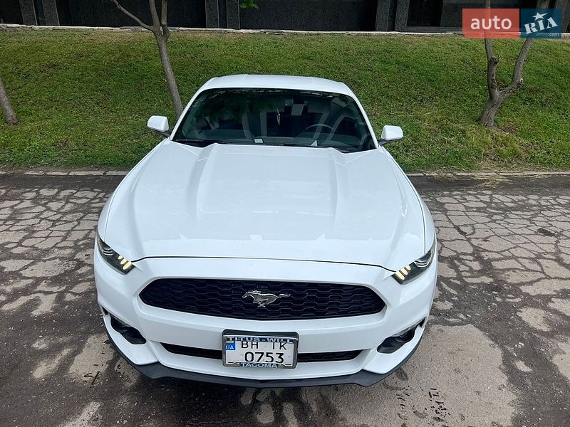 Купе Ford Mustang 2015 в Сумах