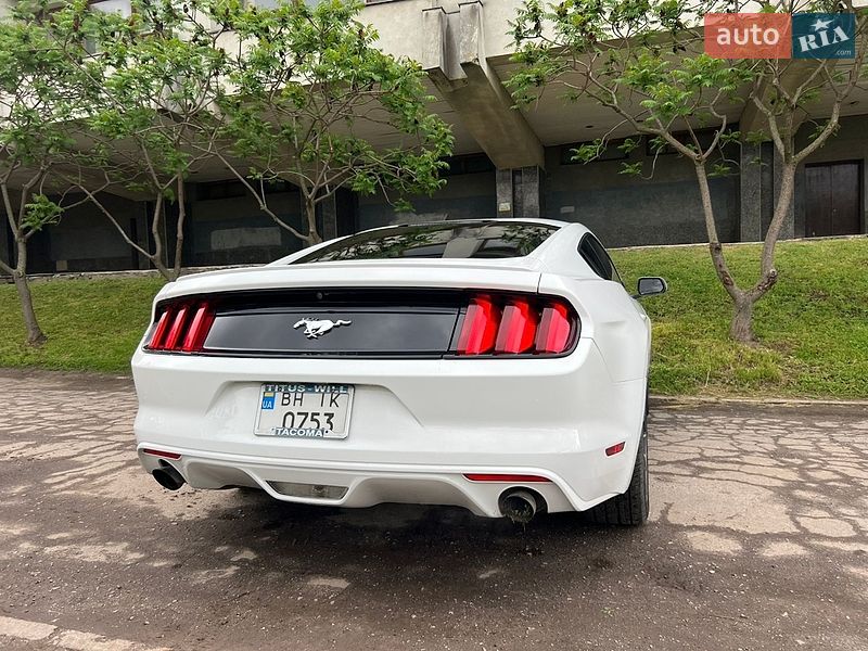 Купе Ford Mustang 2015 в Сумах