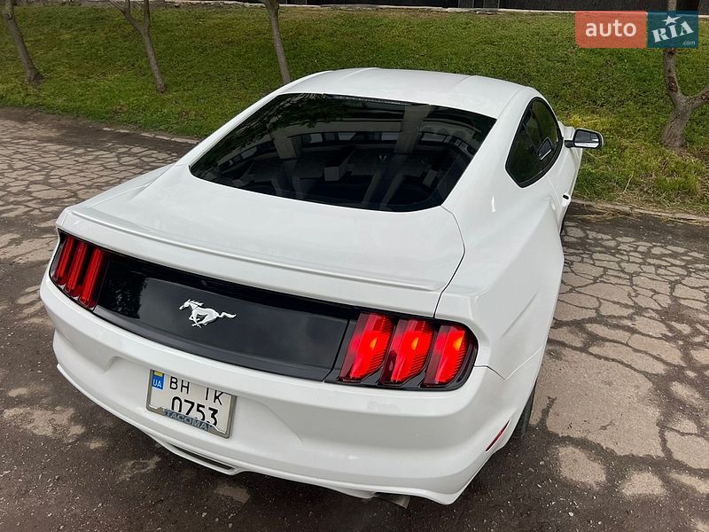 Купе Ford Mustang 2015 в Сумах
