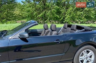 Кабріолет Ford Mustang 2012 в Смілі