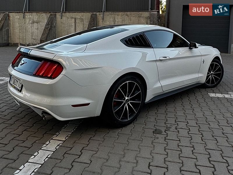 Купе Ford Mustang 2015 в Ивано-Франковске