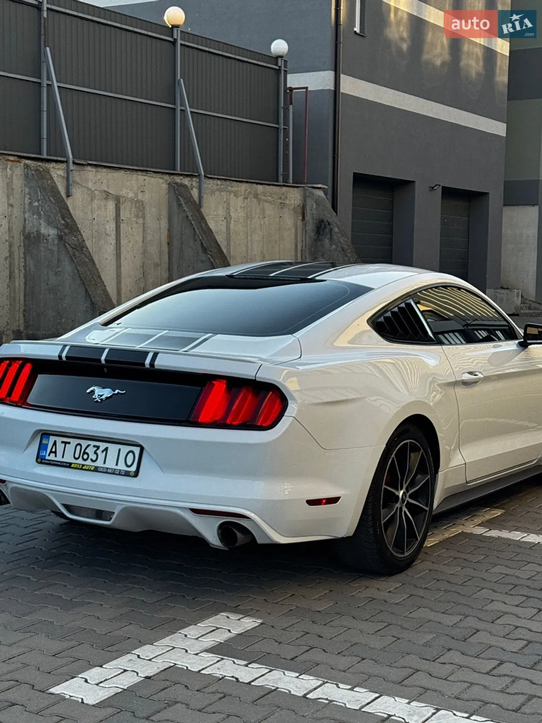 2015 Ford Mustang - мініатюра 8