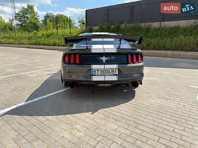 Купе Ford Mustang 2016 в Виннице