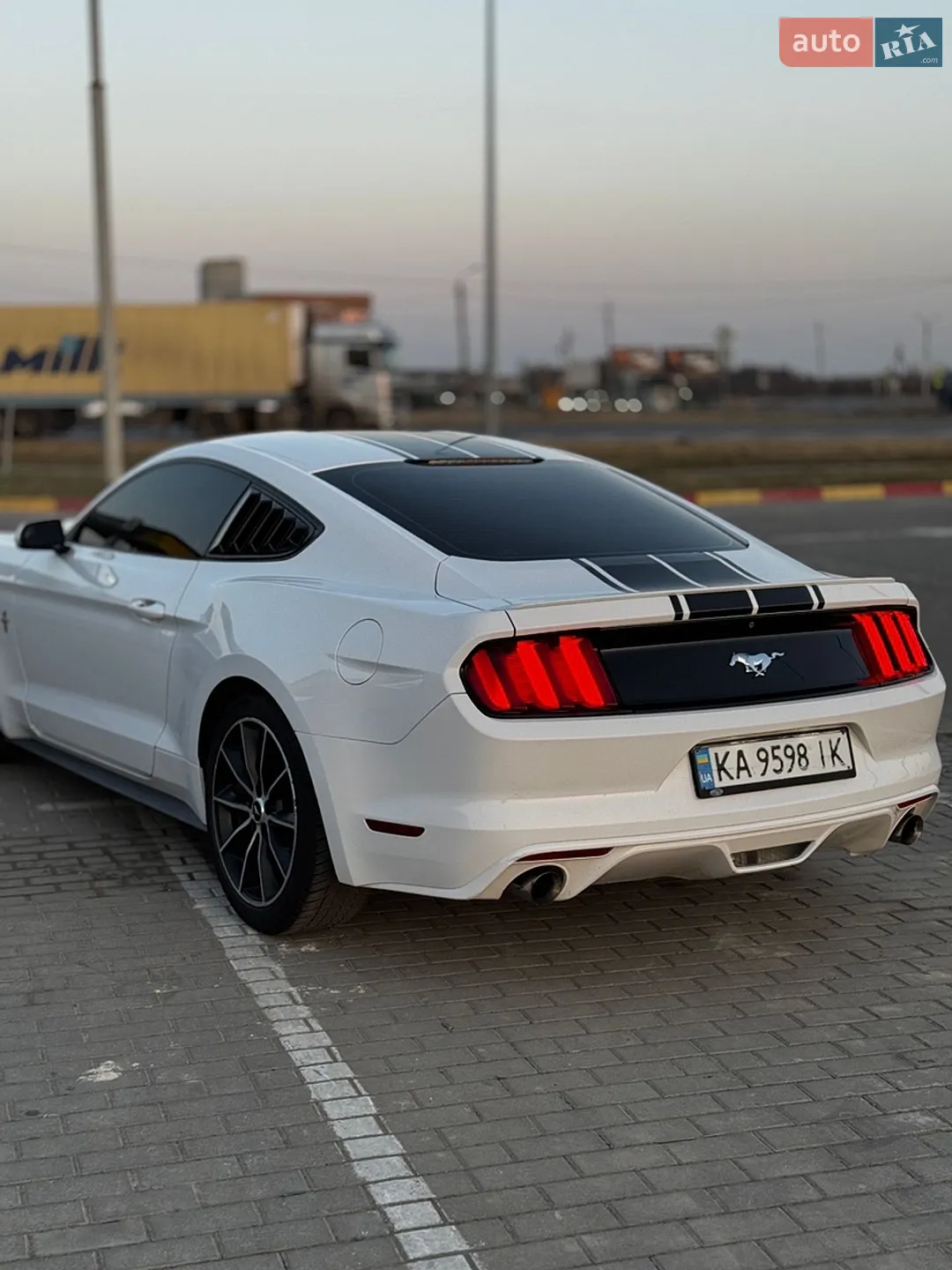2015 Ford Mustang - мініатюра 7