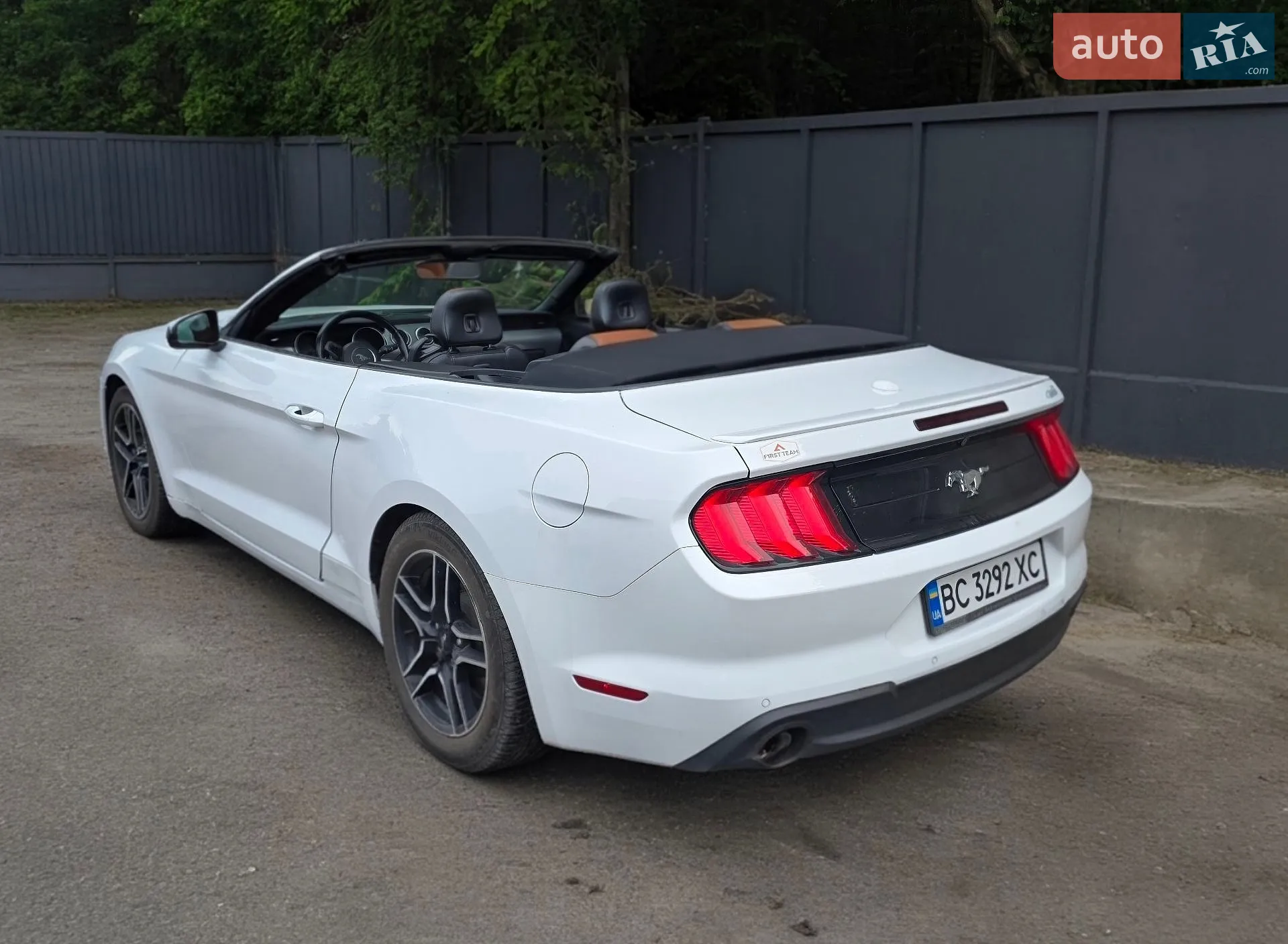 2022 Ford Mustang - мініатюра 8