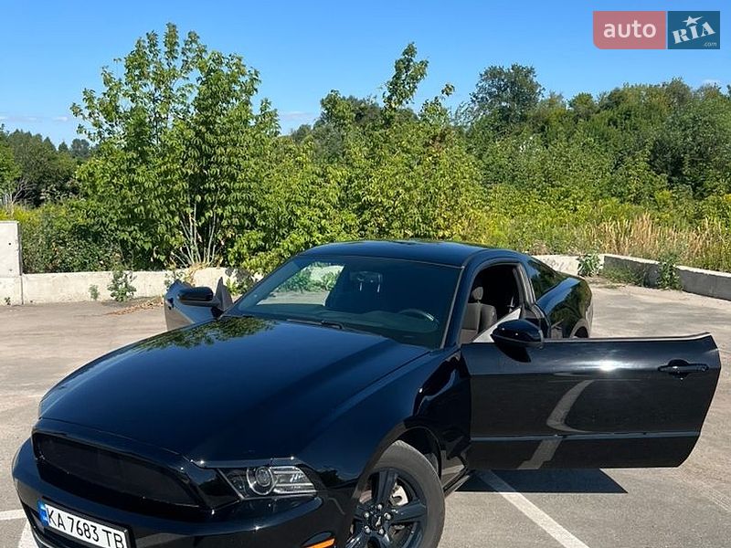 Ford Mustang, фото з оголошення
