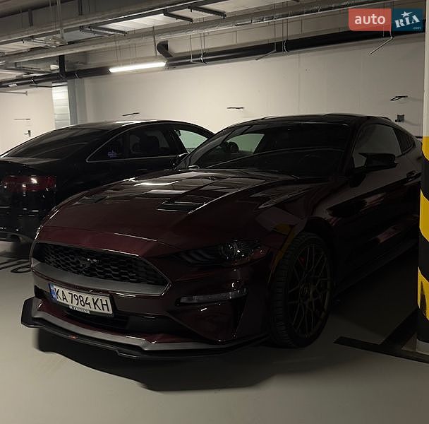Купе Ford Mustang 2017 в Львові