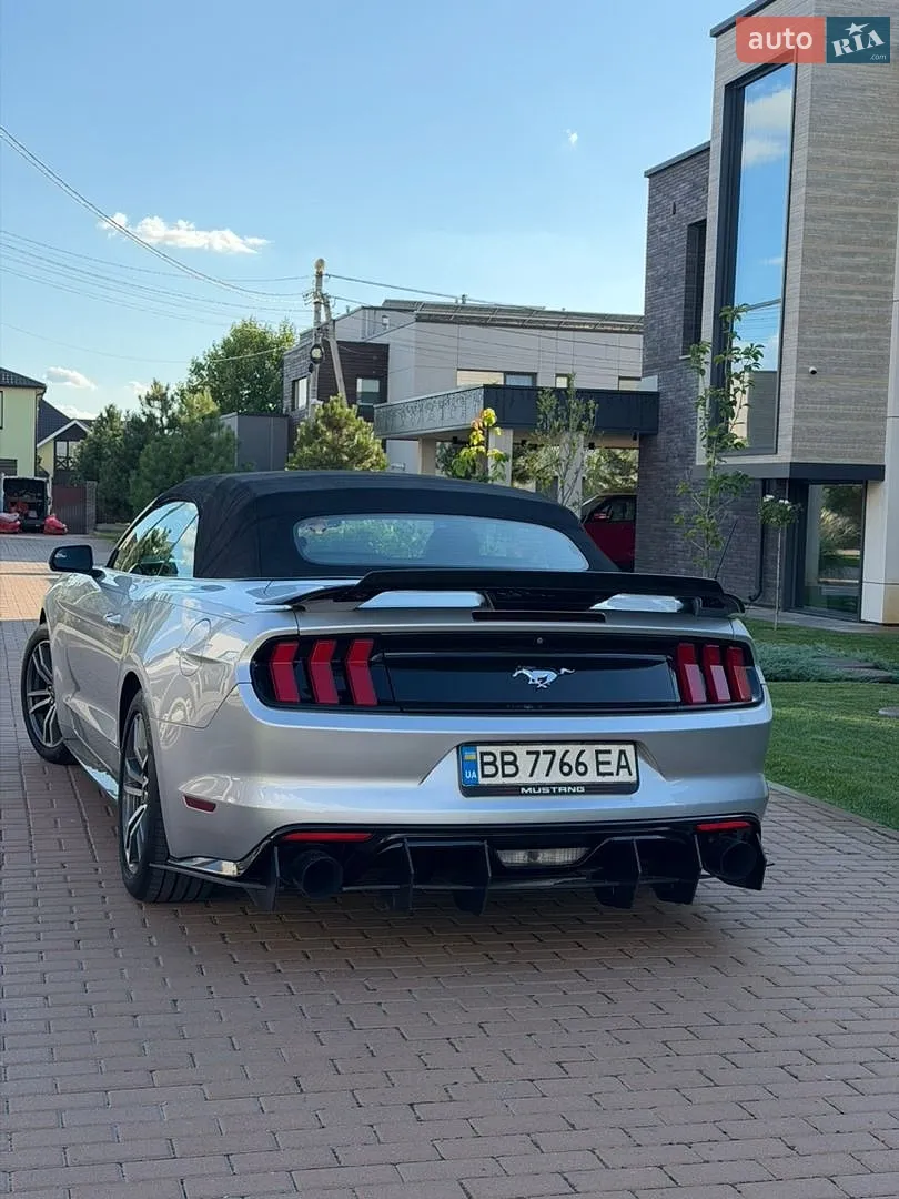 2015 Ford Mustang - мініатюра 11