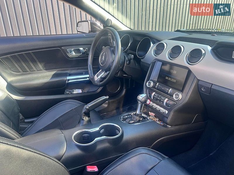 Кабриолет Ford Mustang 2015 в Киеве