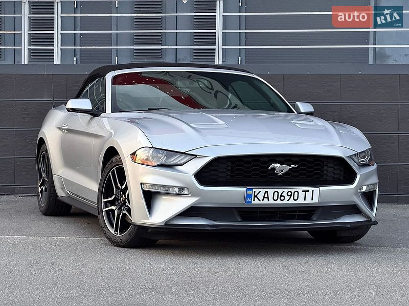 Кабриолет Ford Mustang 2018 в Киеве