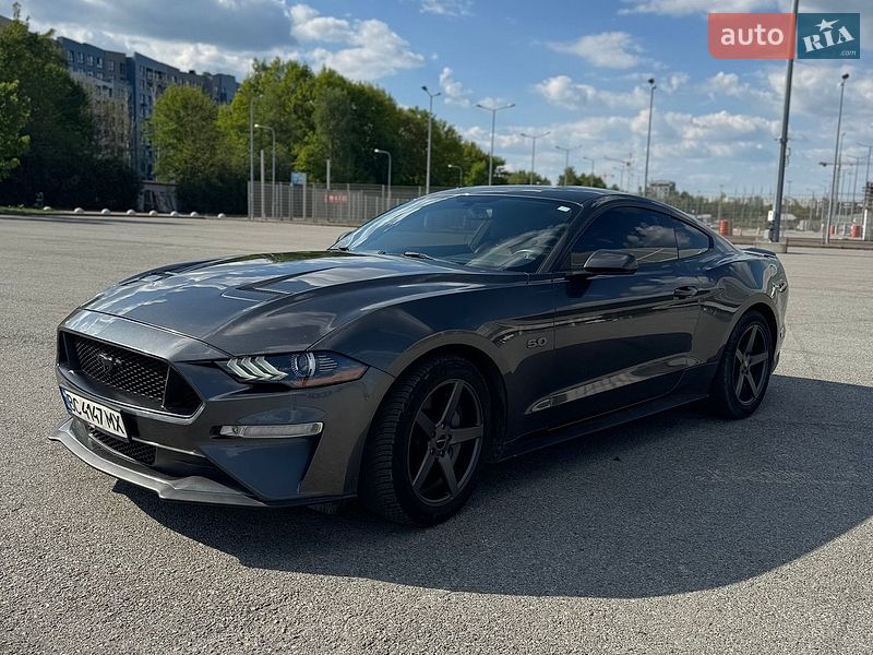 Купе Ford Mustang 2018 в Львове