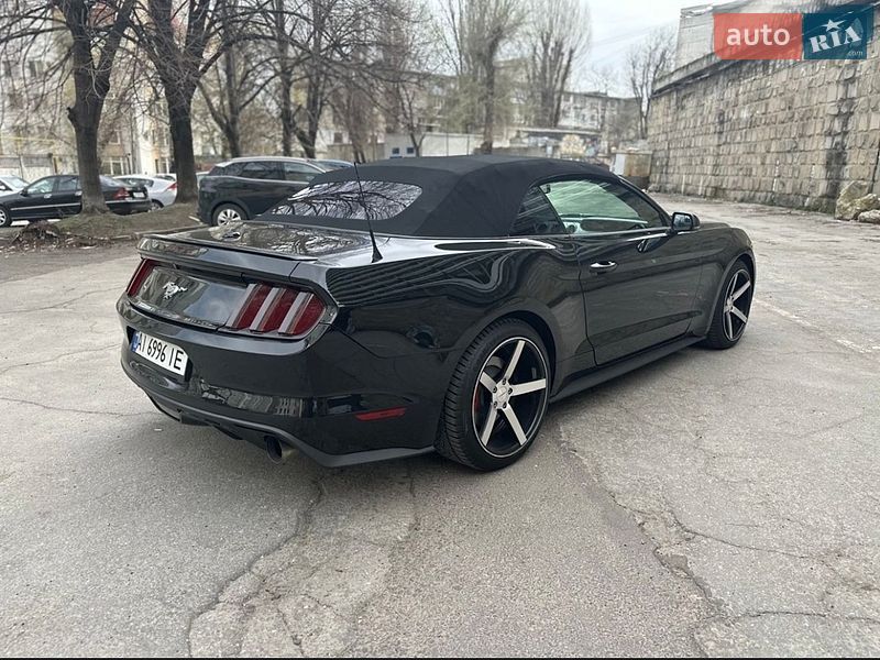 Кабриолет Ford Mustang 2017 в Киеве