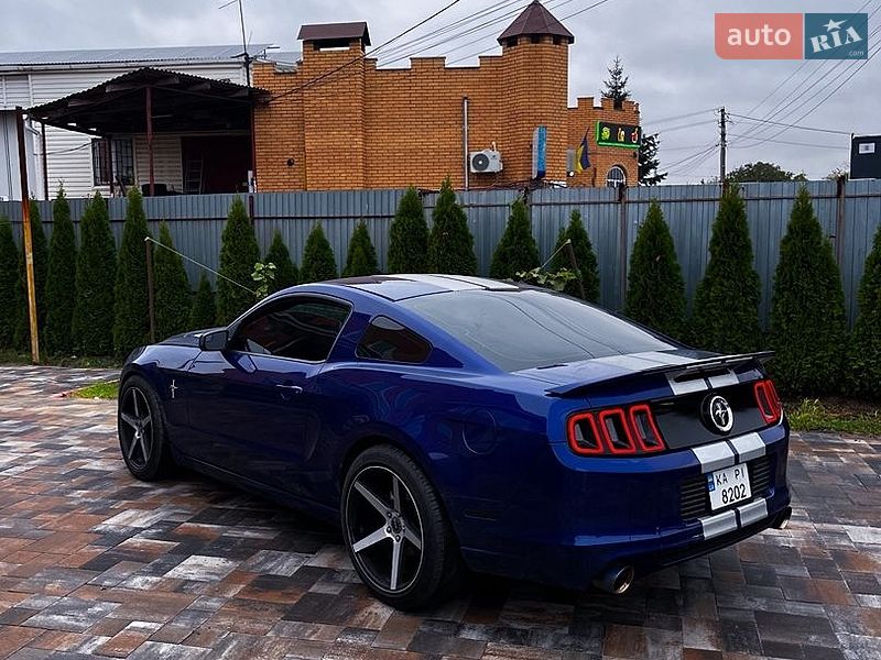 Купе Ford Mustang 2014 в Києві