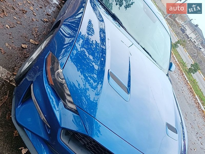 Купе Ford Mustang 2017 в Петропавловской Борщаговке