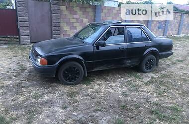 Седан Ford Orion 1989 в Волочиске