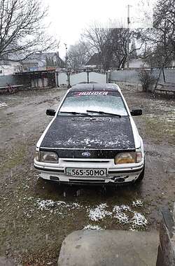 Седан Ford Orion 1988 в Черновцах