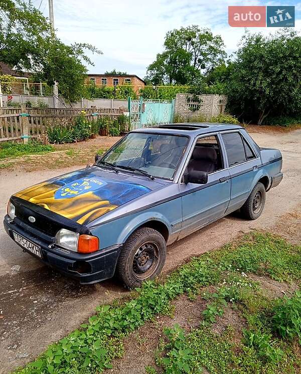 Седан Ford Orion 1986 в Катеринополе