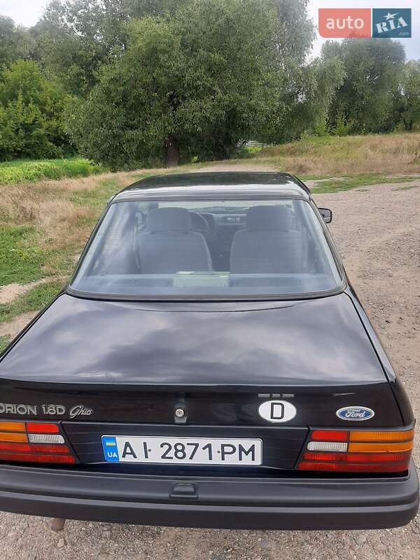 Седан Ford Orion 1990 в Ямполе