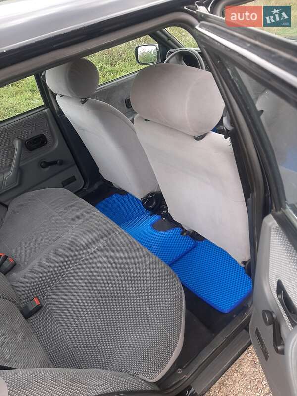 Седан Ford Orion 1990 в Ямполе