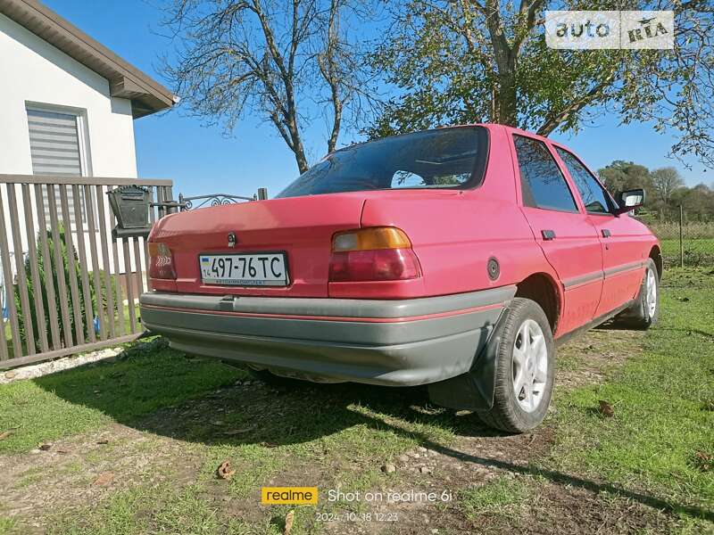Седан Ford Orion 1993 в Самборе