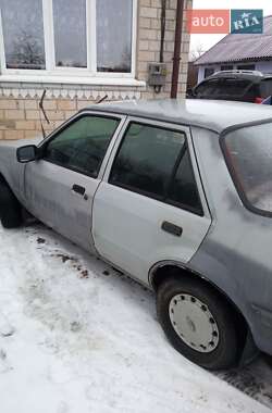 Седан Ford Orion 1986 в Люботині