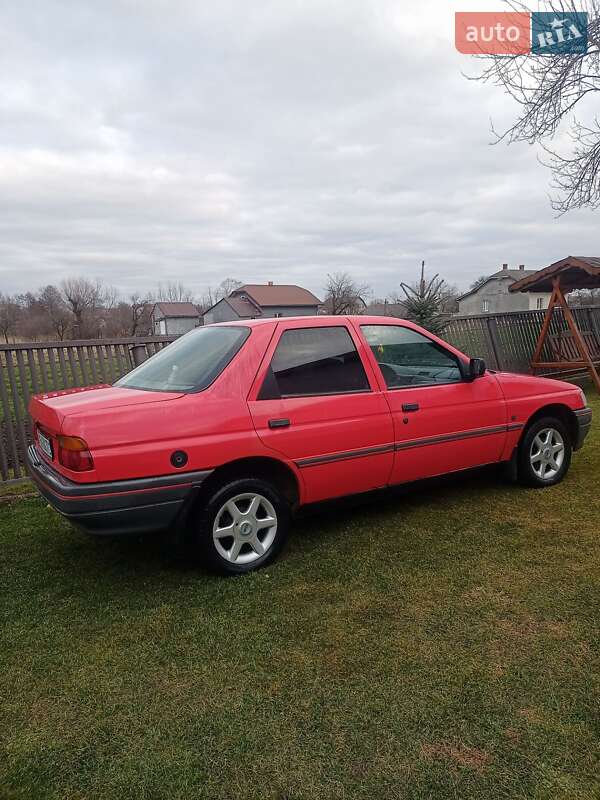 Седан Ford Orion 1993 в Самборе