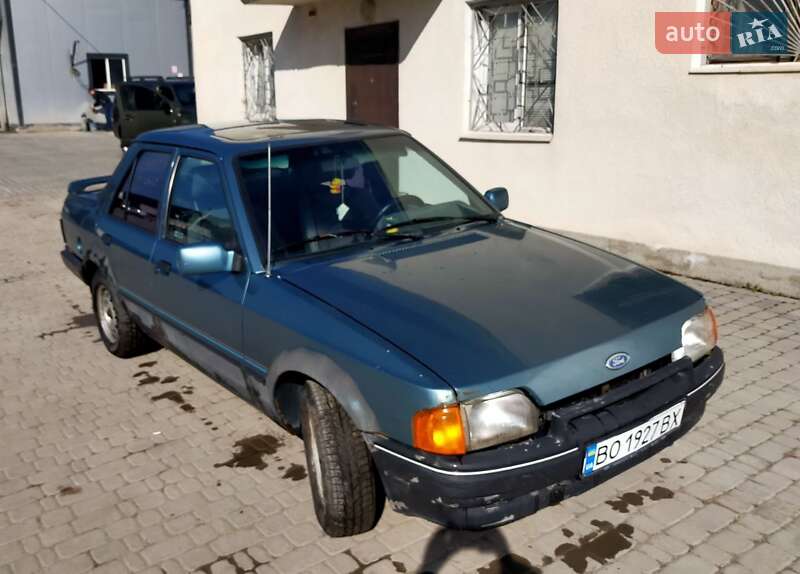 Седан Ford Orion 1988 в Озерянах