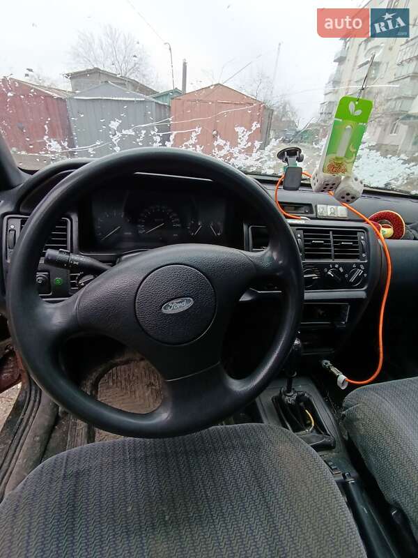 Седан Ford Orion 1993 в Козельце фото 6 Седан Ford Orion 1993 в Козельце