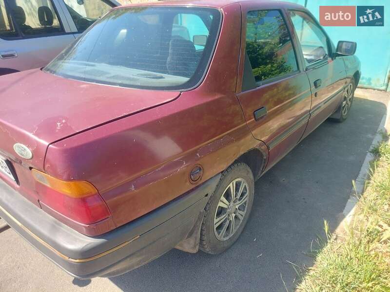 Седан Ford Orion 1992 в Измаиле
