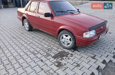 Седан Ford Orion 1989 в Хотине