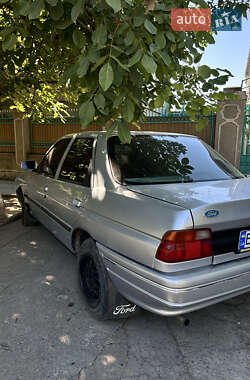 Седан Ford Orion 1990 в 