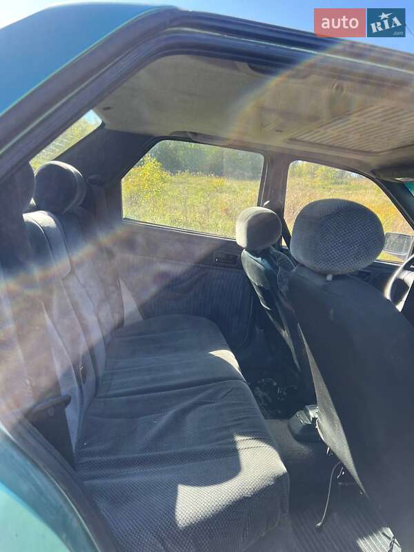 Седан Ford Orion 1990 в Ровно фото 2 Седан Ford Orion 1990 в Ровно