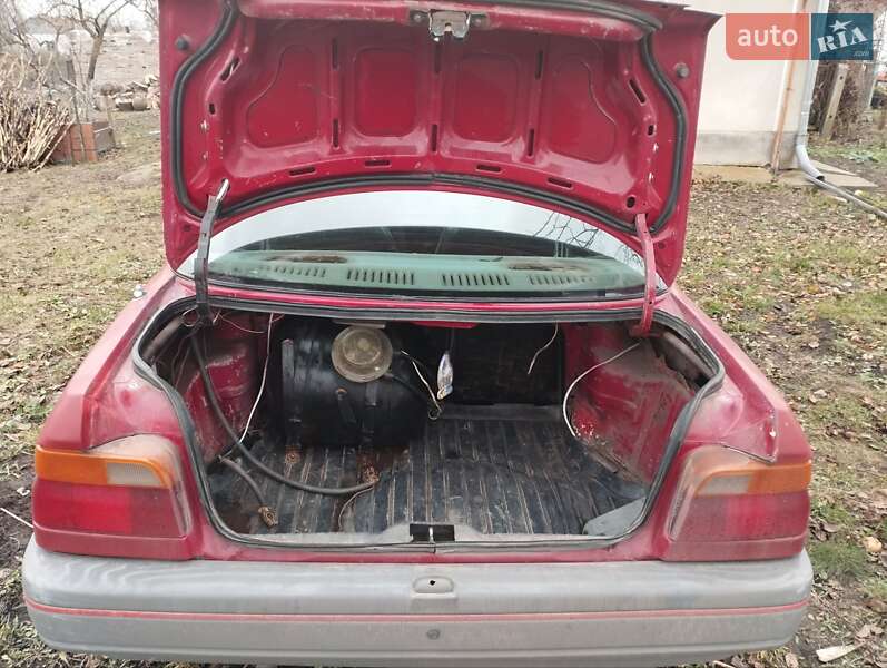 Седан Ford Orion 1991 в Волочиську фото 5 Седан Ford Orion 1991 в Волочиську