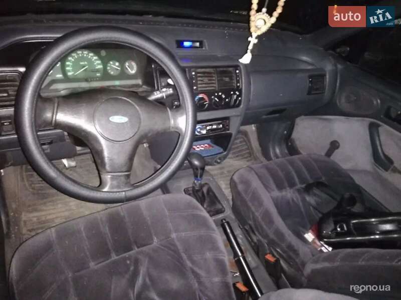 Седан Ford Orion 1991 в Коломые