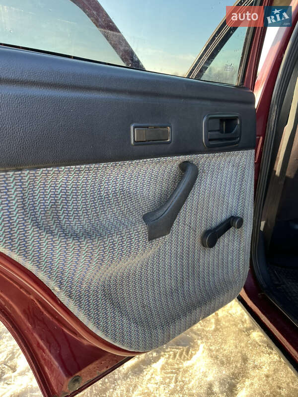 Седан Ford Orion 1991 в Кам'янець-Подільському