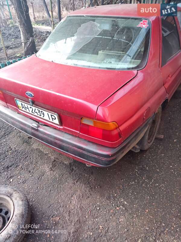 Седан Ford Orion 1991 в Знаменке