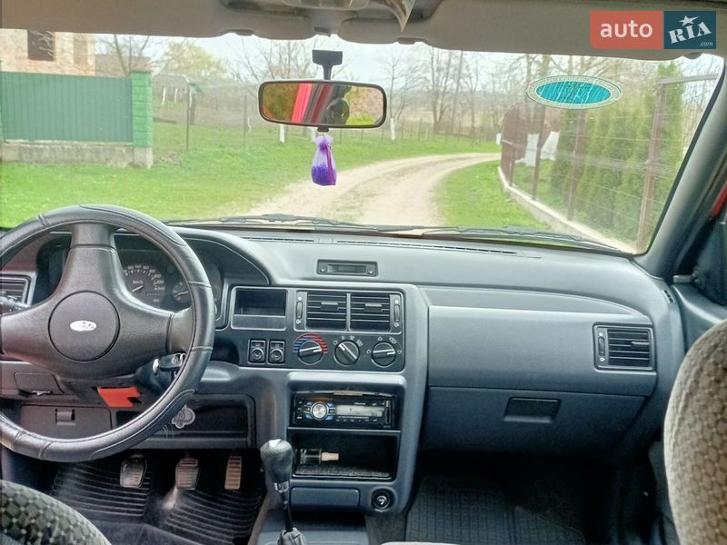 Седан Ford Orion 1993 в Самборі