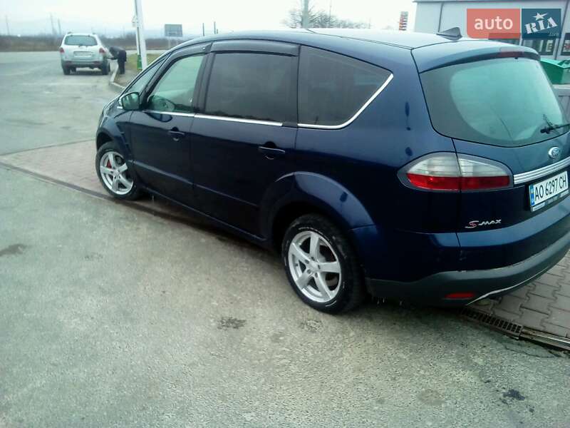 Минивэн Ford S-Max 2007 в Хусте