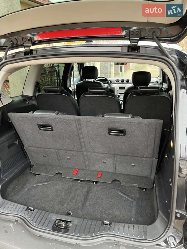 Минивэн Ford S-Max 2010 в Черновцах