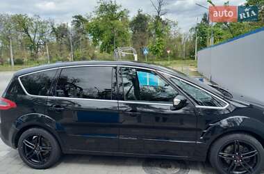 Минивэн Ford S-Max 2011 в 