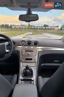 Минивэн Ford S-Max 2009 в Вараше