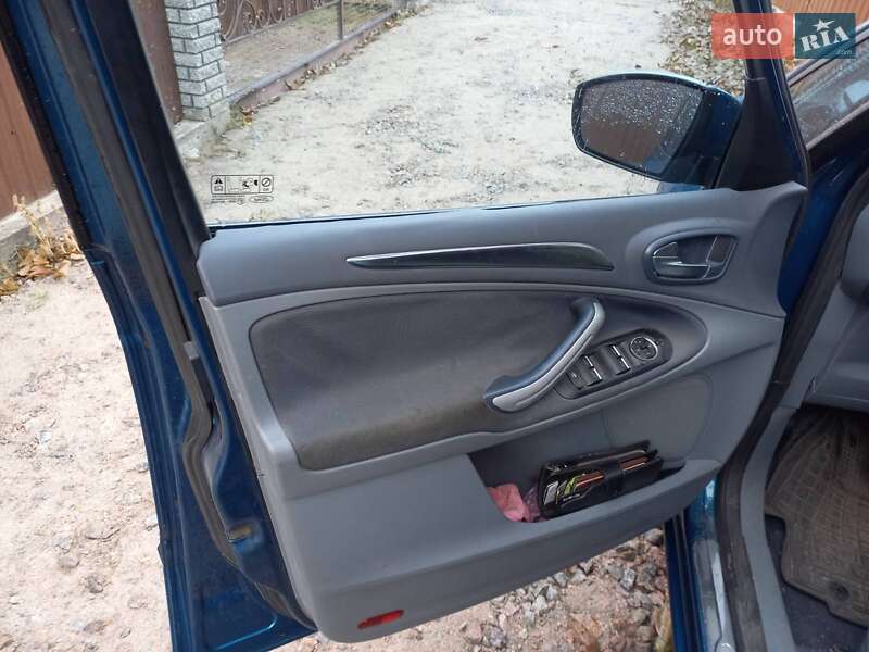 Ford S-Max, фото з оголошення