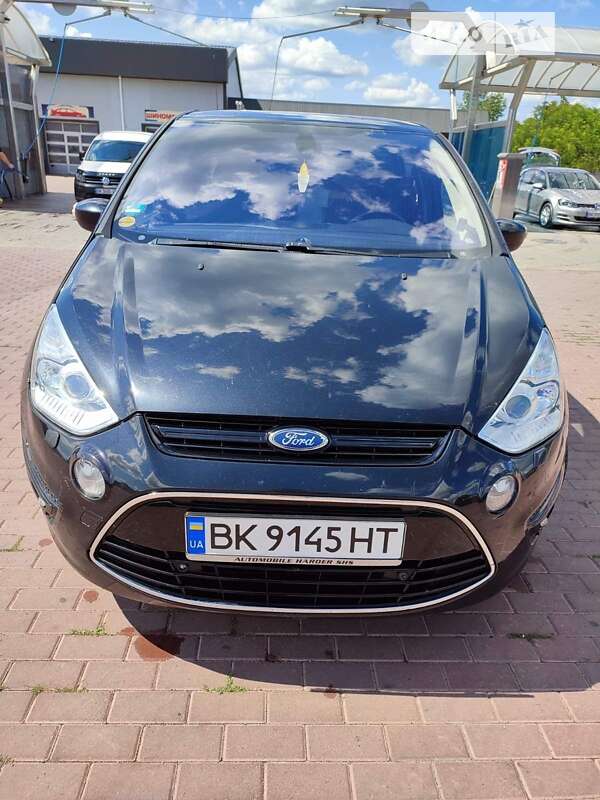 Мінівен Ford S-Max 2010 в Сарнах