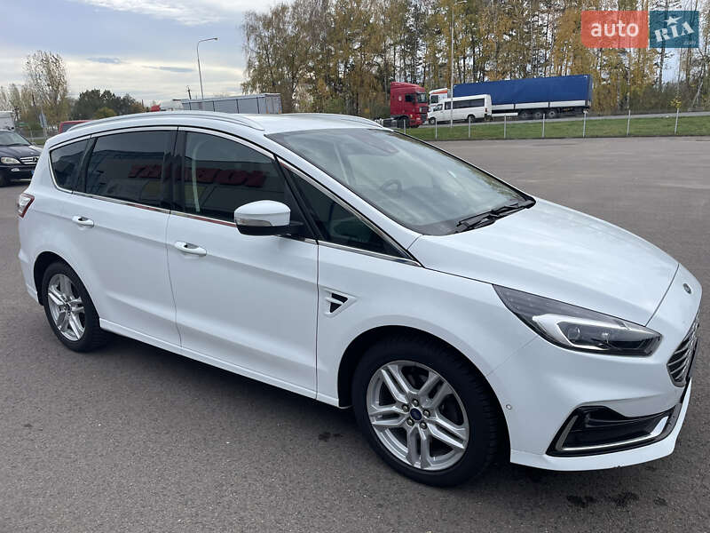 Минивэн Ford S-Max 2020 в 