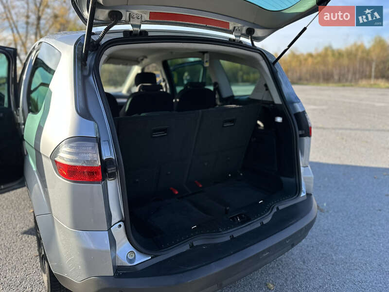 Мінівен Ford S-Max 2006 в Звягелі