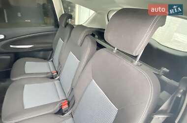 Минивэн Ford S-Max 2013 в 