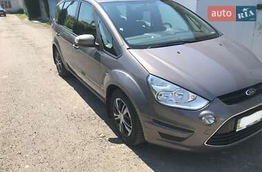 Минивэн Ford S-Max 2013 в 