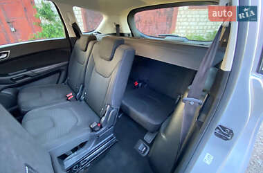 Минивэн Ford S-Max 2016 в 